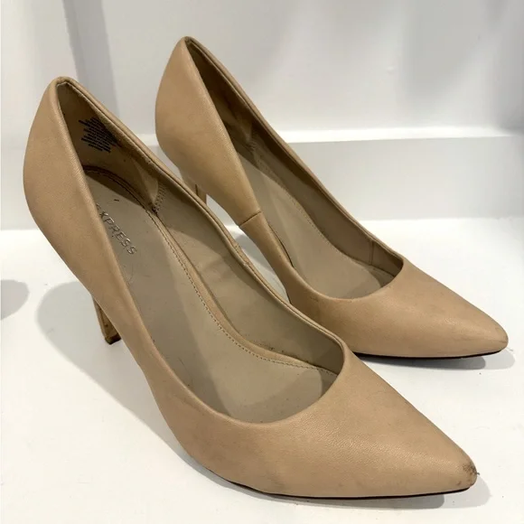 Express Heels - Picture 2 of 4